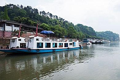 动视暴雪CEO主动要求降薪 在问题解决之前只拿最低工资